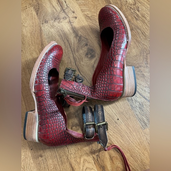 Freebird by Steven Maribel red croco leather shoes women’s size 8. - Picture 8 of 10